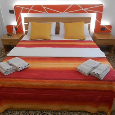 Bed and Breakfast Le Rose Malpensa Busto Arsizio Exterior foto