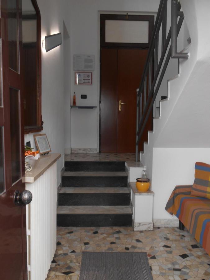 Bed and Breakfast Le Rose Malpensa Busto Arsizio Exterior foto