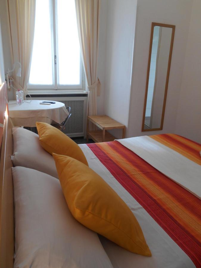 Bed and Breakfast Le Rose Malpensa Busto Arsizio Exterior foto