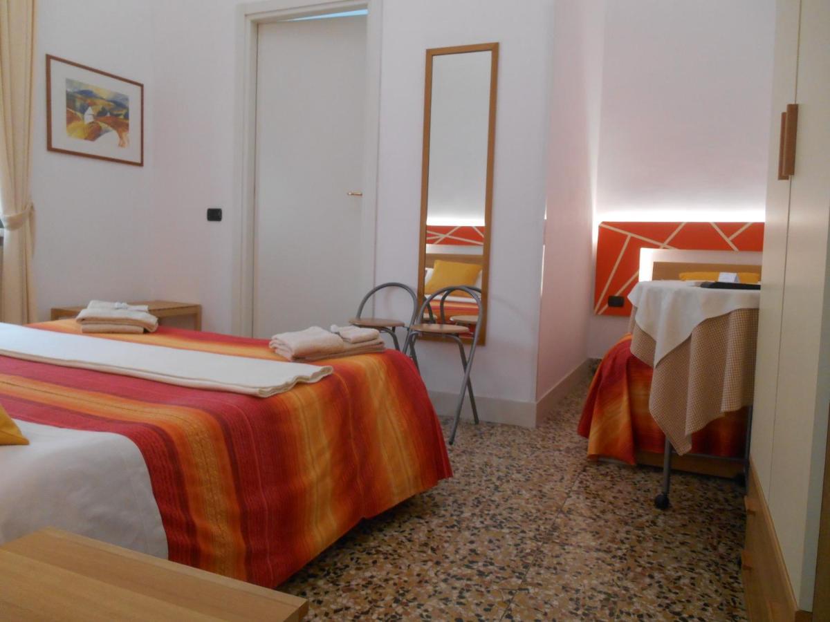 Bed and Breakfast Le Rose Malpensa Busto Arsizio Exterior foto