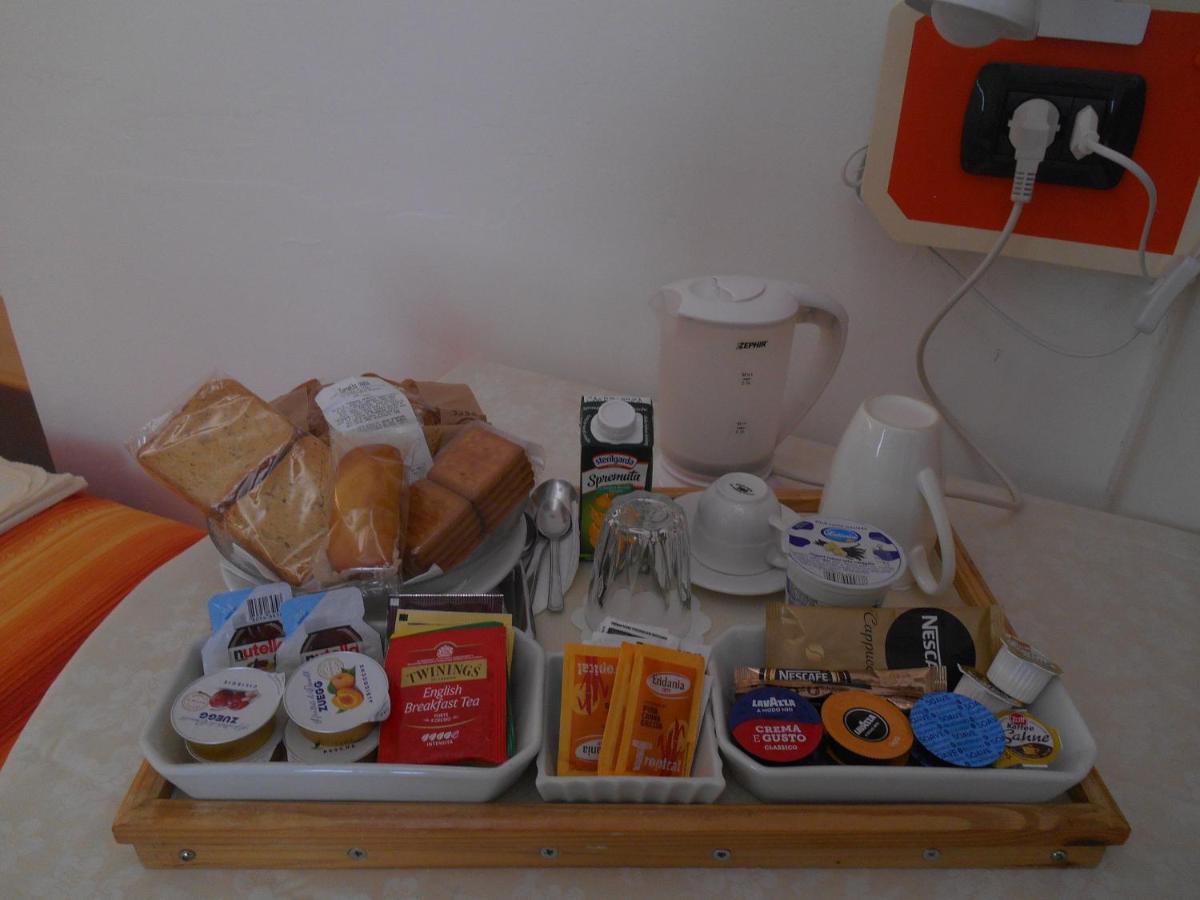 Bed and Breakfast Le Rose Malpensa Busto Arsizio Exterior foto