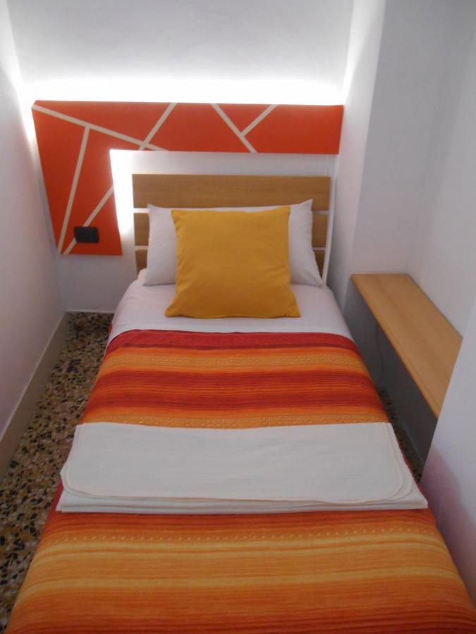 Bed and Breakfast Le Rose Malpensa Busto Arsizio Exterior foto
