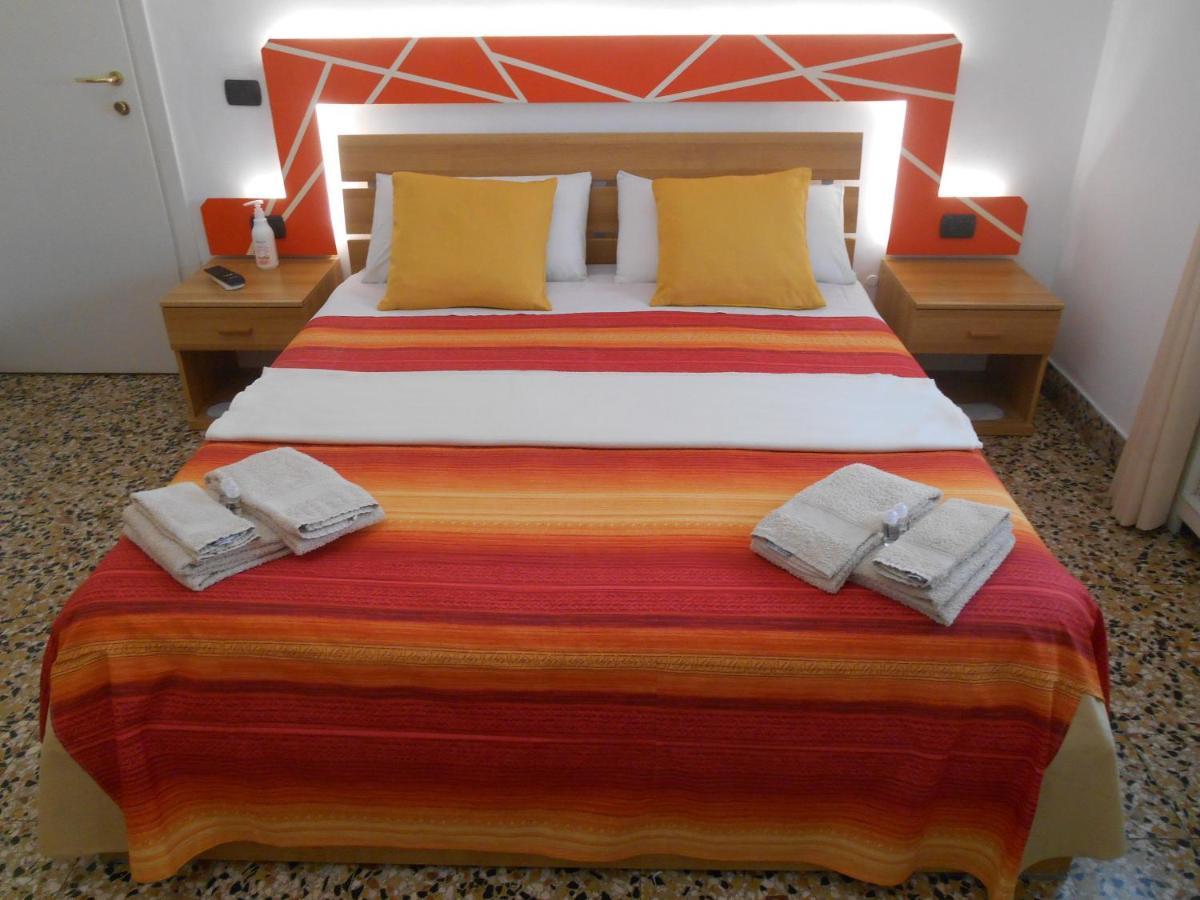 Bed and Breakfast Le Rose Malpensa Busto Arsizio Exterior foto