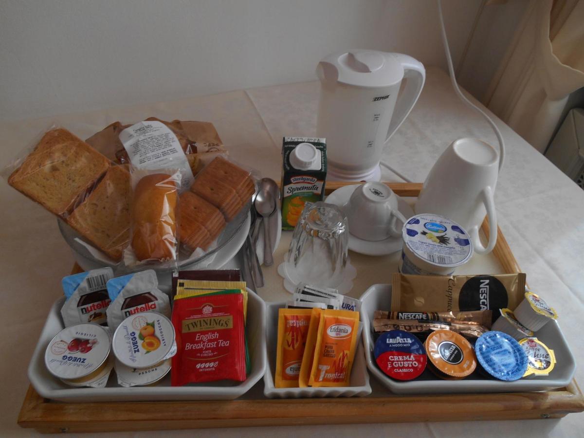 Bed and Breakfast Le Rose Malpensa Busto Arsizio Exterior foto