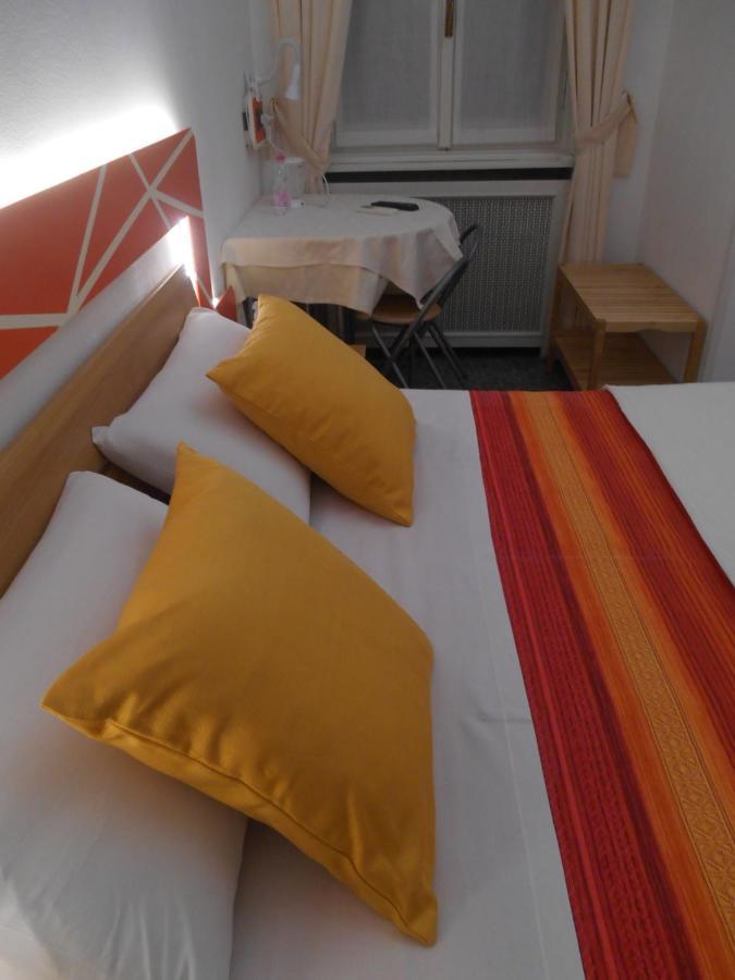 Bed and Breakfast Le Rose Malpensa Busto Arsizio Exterior foto
