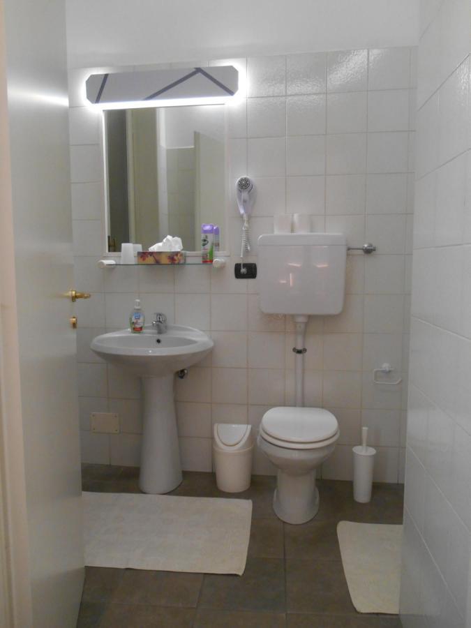 Bed and Breakfast Le Rose Malpensa Busto Arsizio Exterior foto